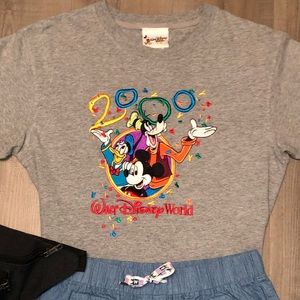 Vintage Disney World T-shirt Gray Medium